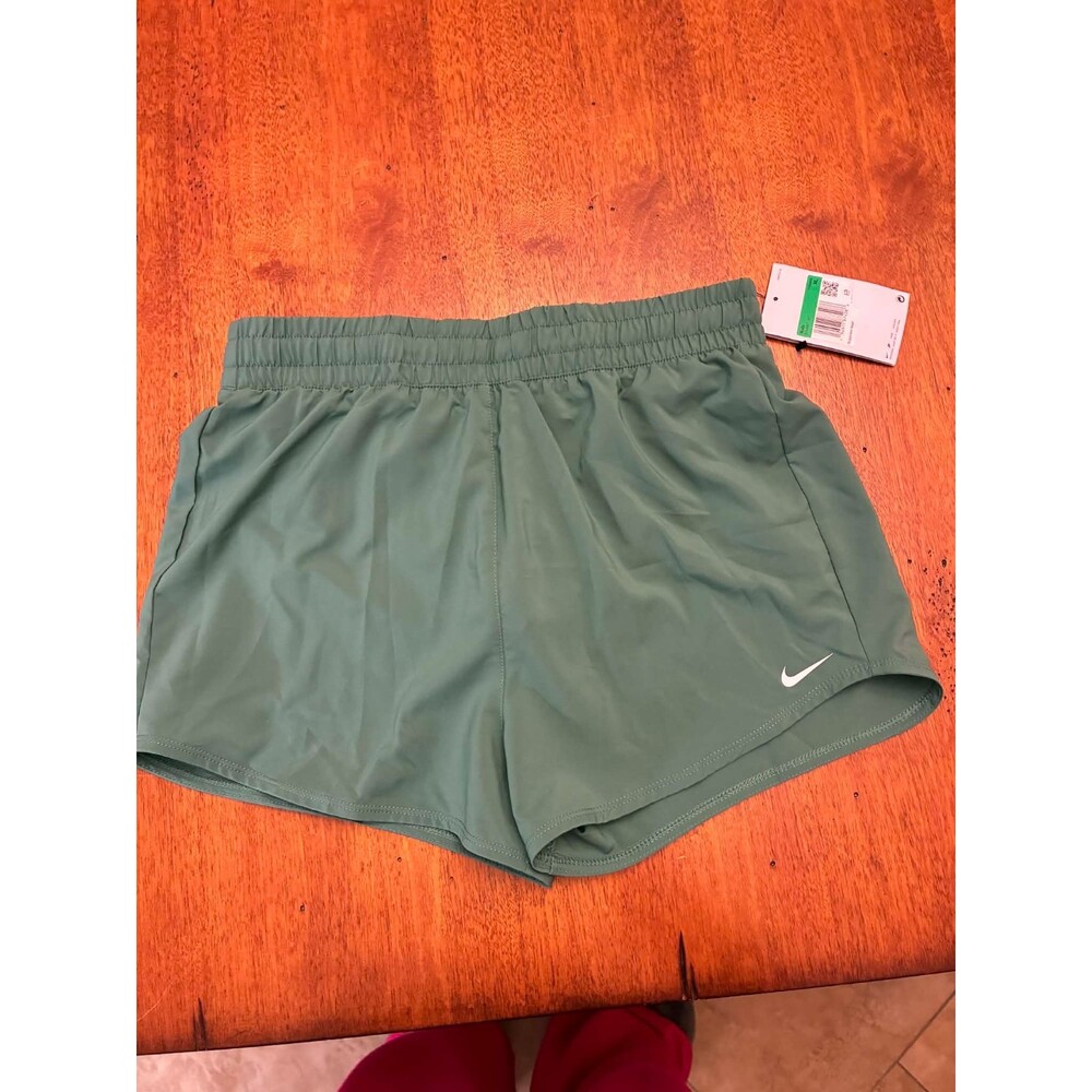 Nike Training Shorts‎ Youth XL Green Athletic Running Gym Active